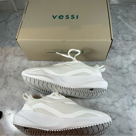 Vessi Waterproof Tidal Sneaker Warm White Women’s Size 7.5 - Picture 10 of 13